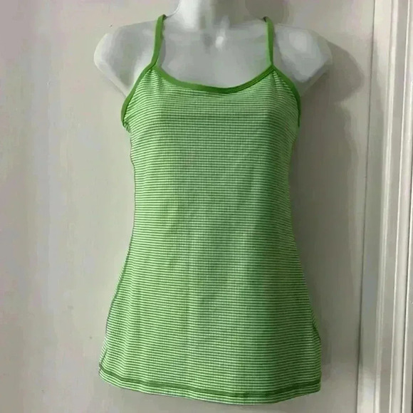 Lululemon women’s top - Picture 2 of 8